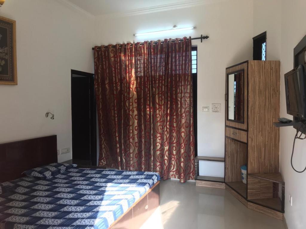 Sai Home Stay Bed & Breakfast- Near Tajmahal Agra  Εξωτερικό φωτογραφία